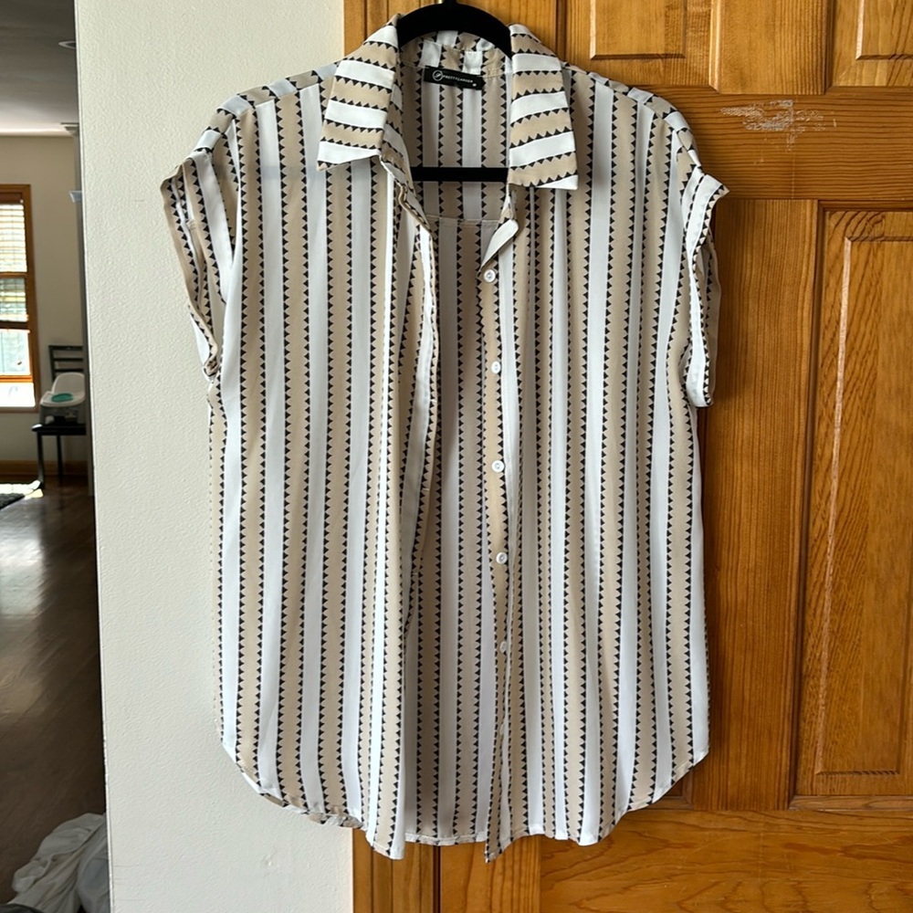Button t shirt